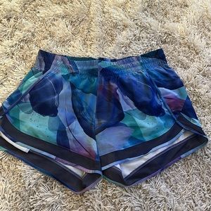Athleta Printed Mesh Racer Run Short